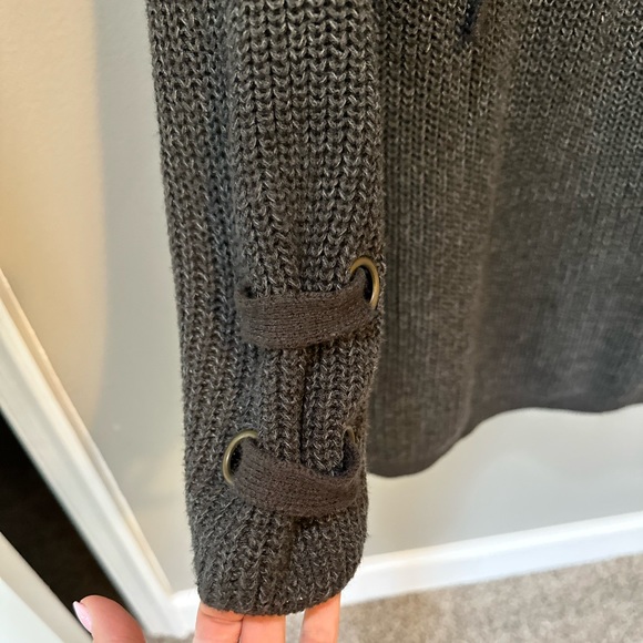 Oversized Sweater - Picture 4 of 7